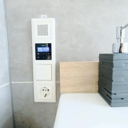 Happybnb - Stilvolles, Naturgelegenes Mit Blick Auf Den Mittellandkanal Und Die Wasserstadt - Kamin, Parken Und Spielplatz 아파트 *