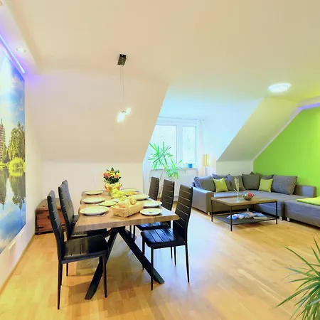 Happybnb - Stilvolles, Naturgelegenes Mit Blick Auf Den Mittellandkanal Und Die Wasserstadt - Kamin, Parken Und Spielplatz * 하노버